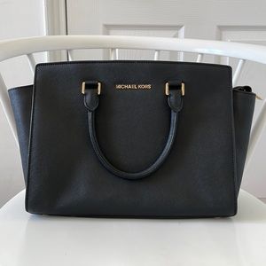 Michael Kors Selma Bag